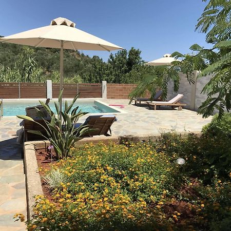 Cyan Icons Villas Tsivaras Exterior photo