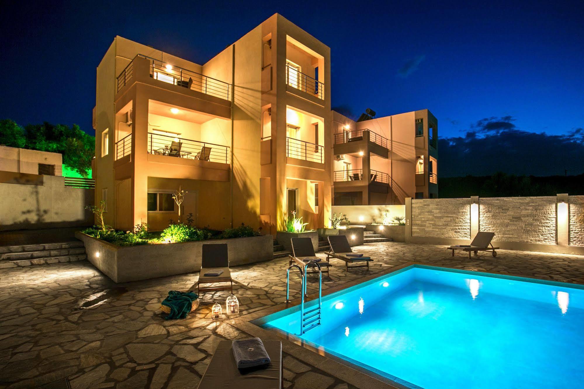Cyan Icons Villas Tsivaras Exterior photo