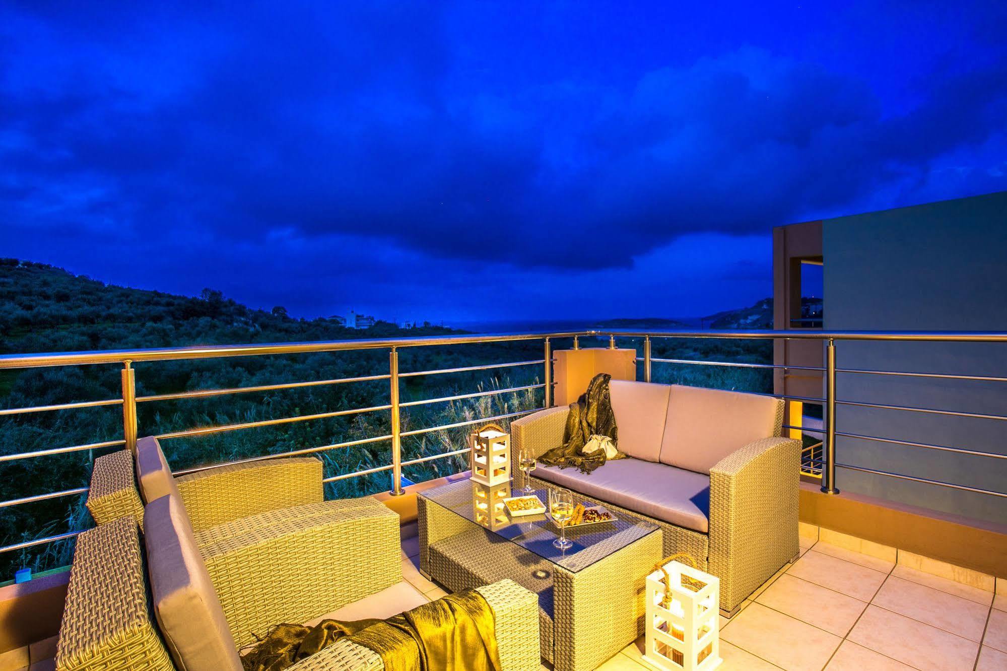 Cyan Icons Villas Tsivaras Exterior photo